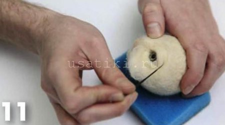 feutrage d'un chat en laine