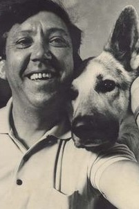 Yuri Nikulin avec un berger allemand