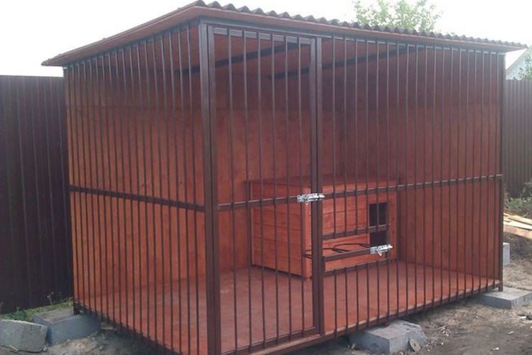 Cage pour chien en métal