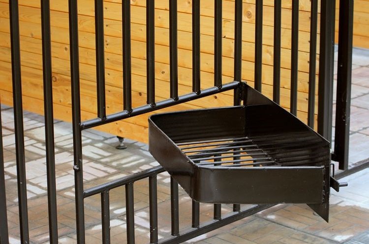 mangeoire métallique pour chien