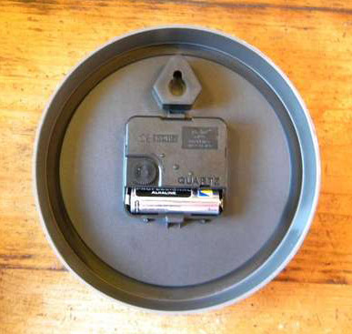 Distributeur automatique de croquettes pour chat à faire soi-même