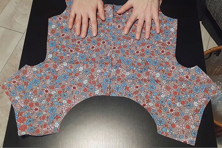 détails de la combinaison pour chien